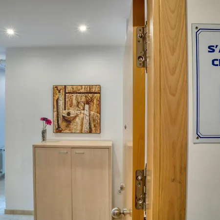 Appartement Centre Ap 4 *